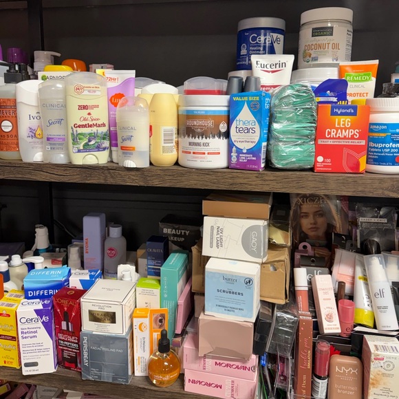 Saturday New Amazon Pallet Health, Makeup/Beauty - Picture 8 of 16